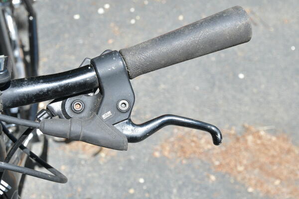 left brake lever